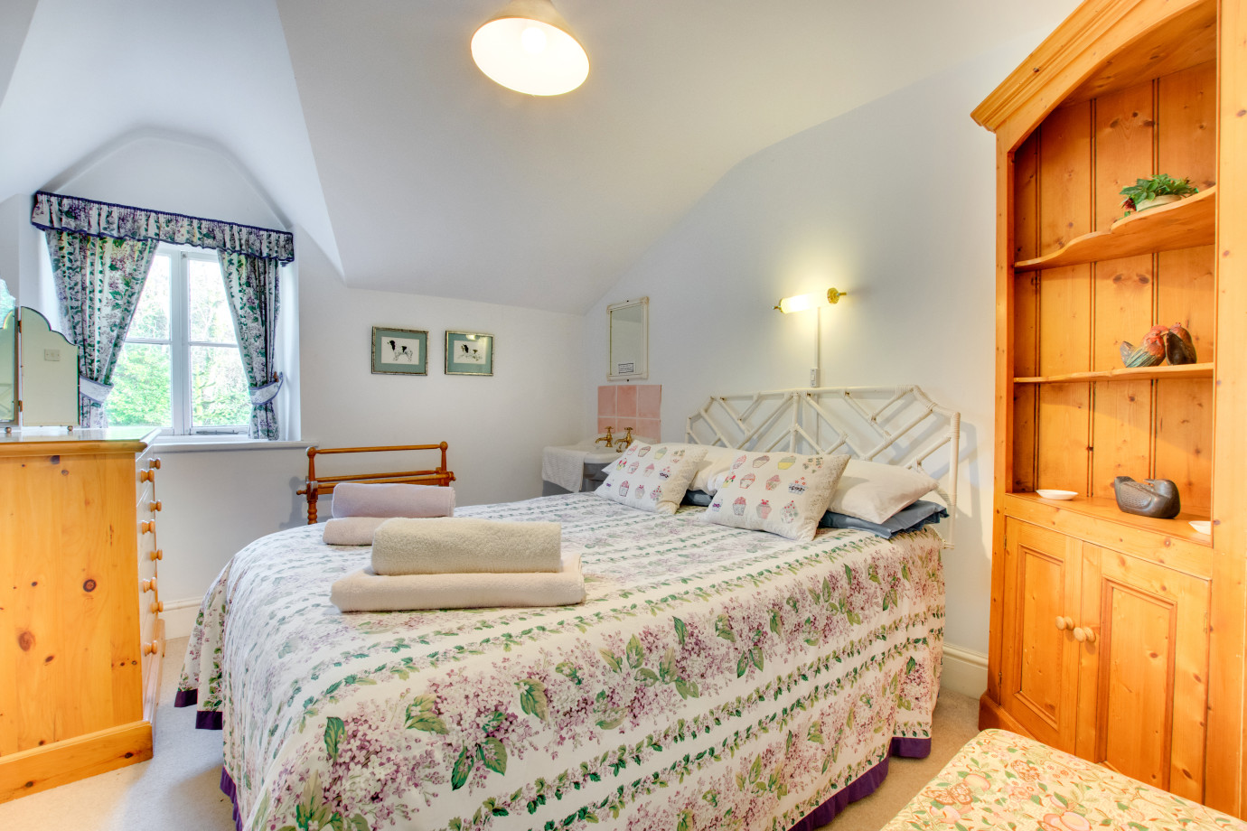 Penmaen House (PW353) Powells Cottage Holidays